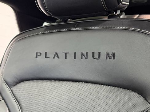 Used 2019 Ford Explorer Platinum AWD/4WD image 12