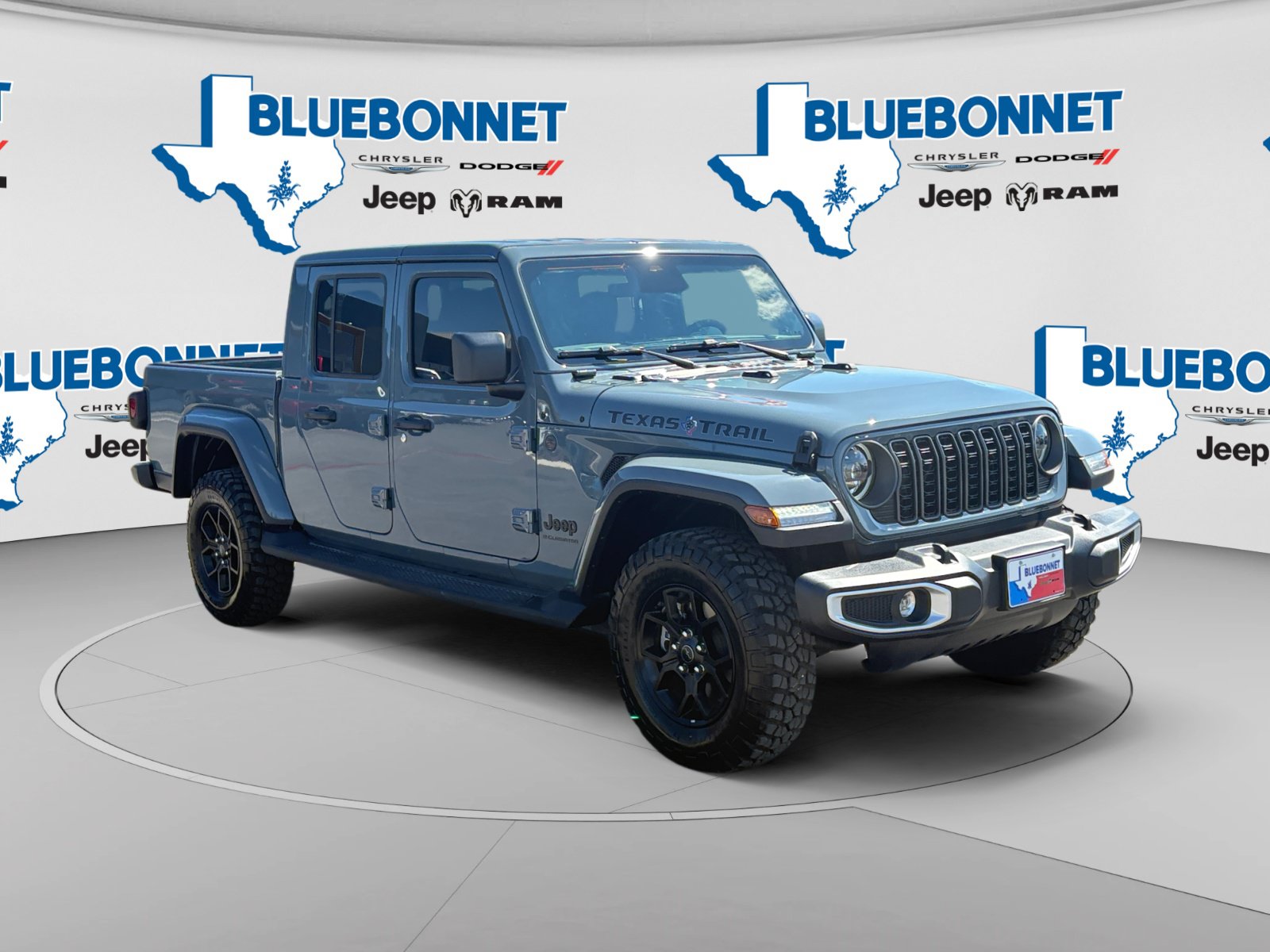 Used 2026 Jeep Gladiator Sport AWD/4WD image 3