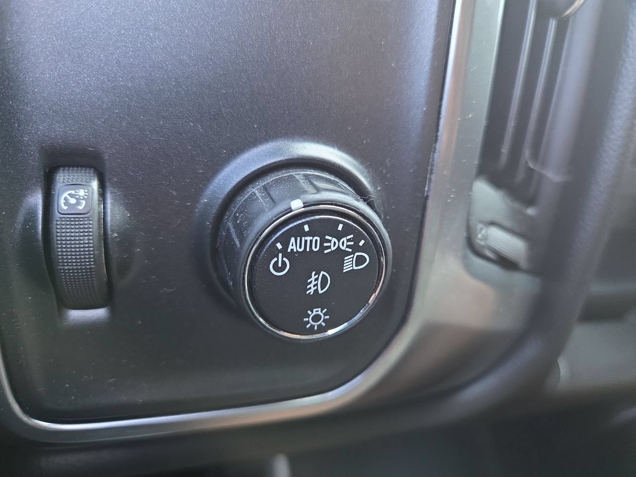 Used 2015 Chevrolet Silverado 1500 LT w/ All Star Edition RWD image 38