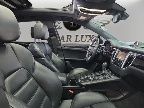 Used 2015 Porsche Macan Turbo image 15