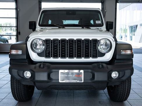 Used 2025 Jeep Wrangler Unlimited Sport AWD/4WD image 2