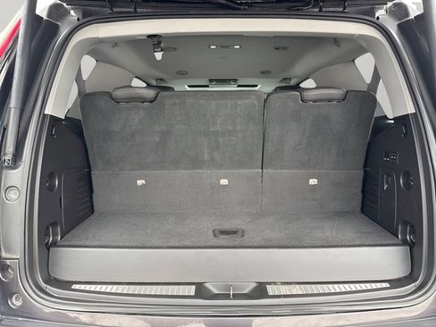 Used 2015 Cadillac Escalade Luxury image 18