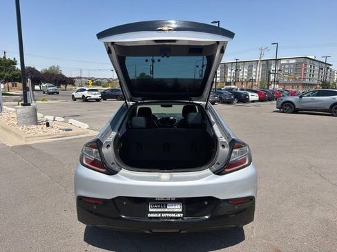 Used 2017 Chevrolet Volt Premier w/ Driver Confidence Package FWD image 7