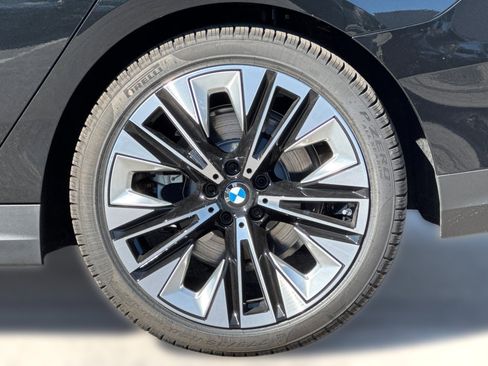 Used 2026 BMW 530i w/ Premium Package RWD image 11