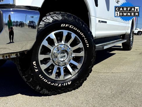 Used 2022 Ford F250 Lariat w/ Lariat Value Package image 2