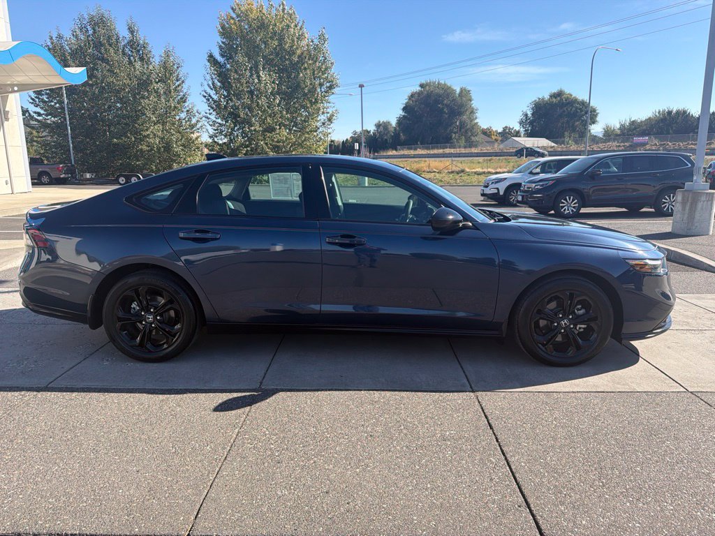 Used 2025 Honda Accord SE image 3