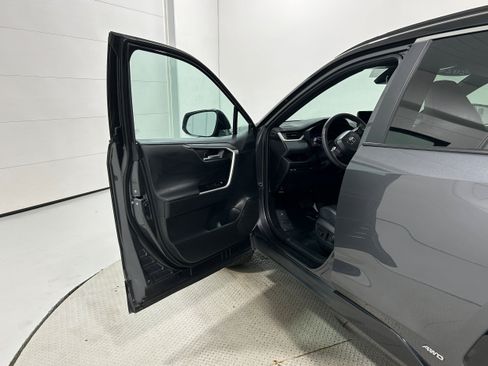 Used 2024 Toyota RAV4 XSE AWD/4WD image 23