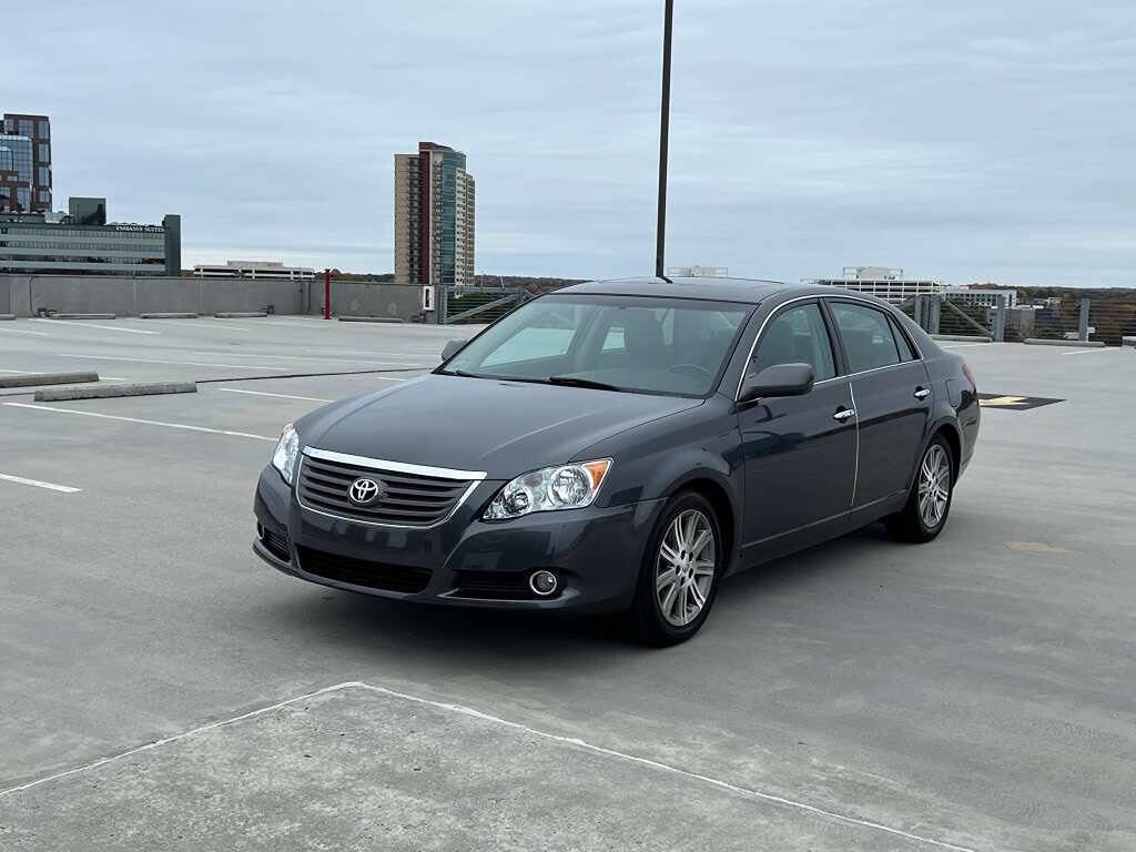 Used 2009 Toyota Avalon Limited FWD image 1
