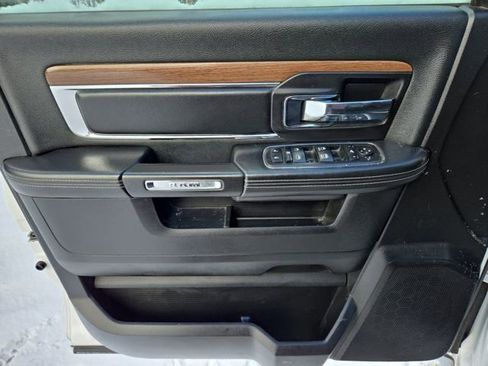 Used 2014 RAM 1500 Laramie w/ Convenience Group image 15