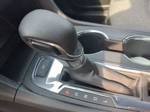 Used 2023 Chevrolet Equinox LT AWD/4WD image 28
