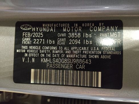 Used 2025 Hyundai Elantra SEL image 33