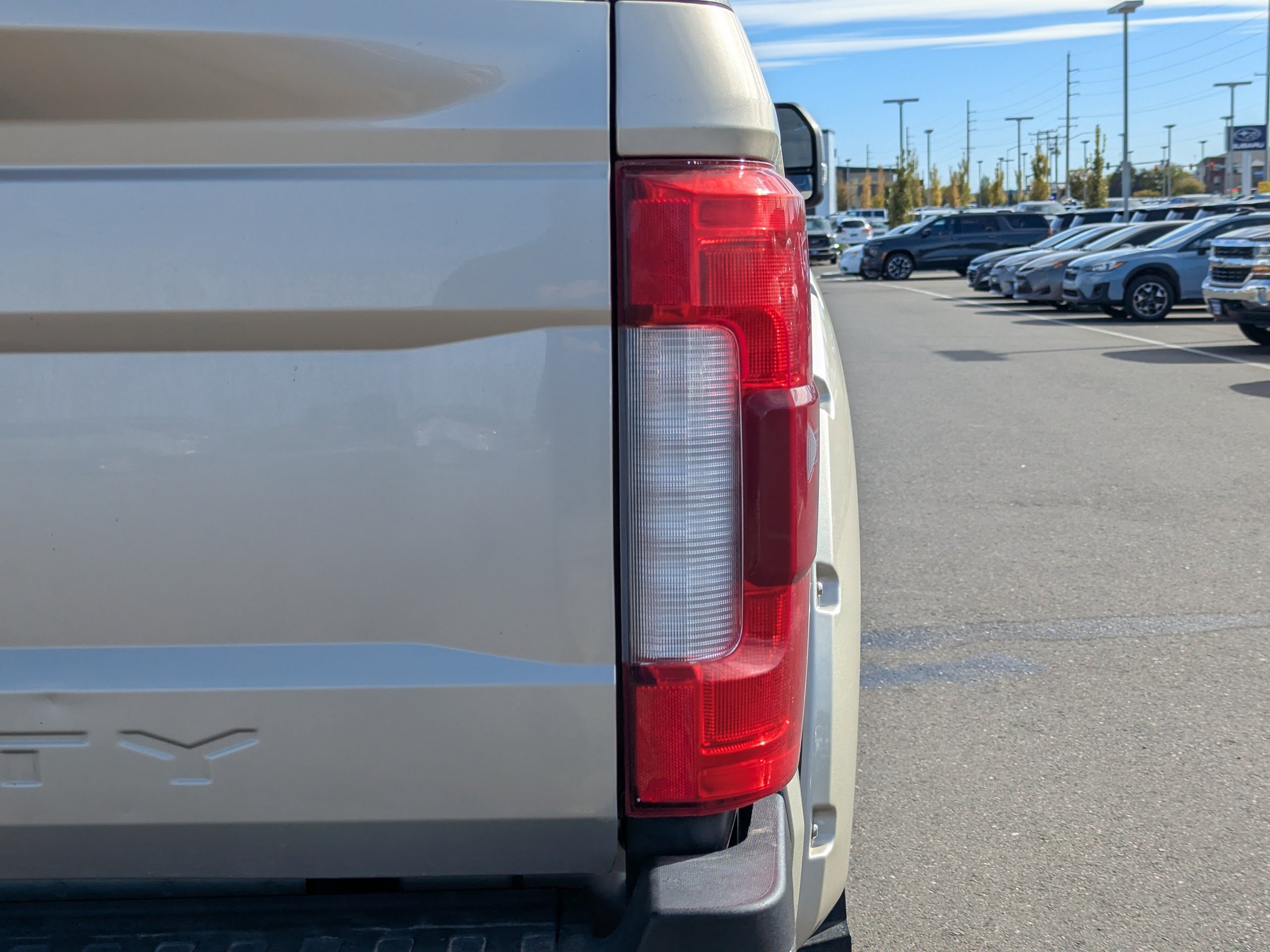 Used 2017 Ford F350 Lariat w/ Lariat Ultimate Package AWD/4WD image 46