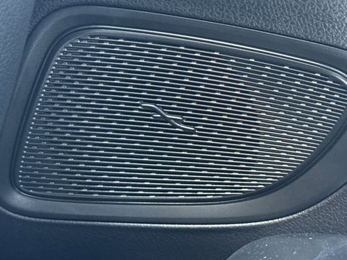 New 2025 Mercedes-Benz C 300 4MATIC Sedan image 21