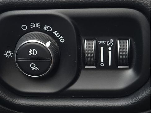 Used 2020 RAM 2500 Laramie AWD/4WD image 17