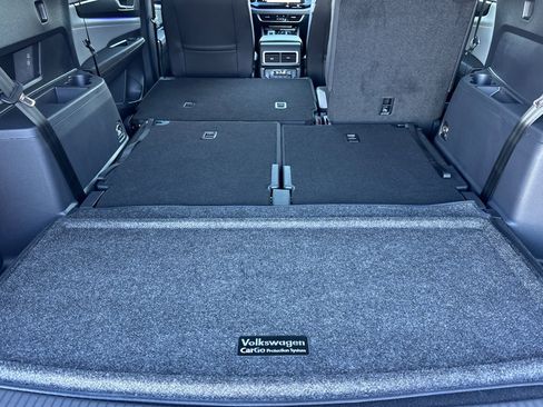 New 2025 Volkswagen Atlas Peak Edition SE image 13