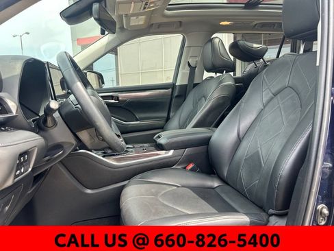 Used 2023 Toyota Highlander Platinum FWD image 15