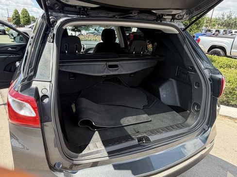 Used 2018 Chevrolet Equinox LT FWD image 22