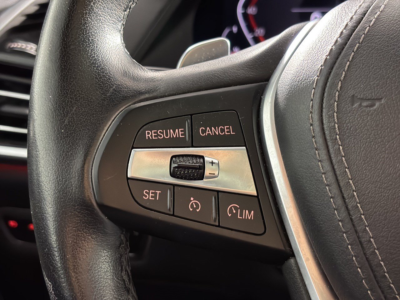 Used 2021 BMW X5 sDrive40i w/ Executive Package RWD image 18