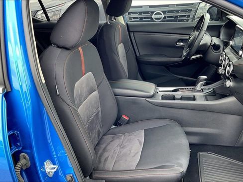 Certified 2024 Nissan Sentra SR FWD image 9