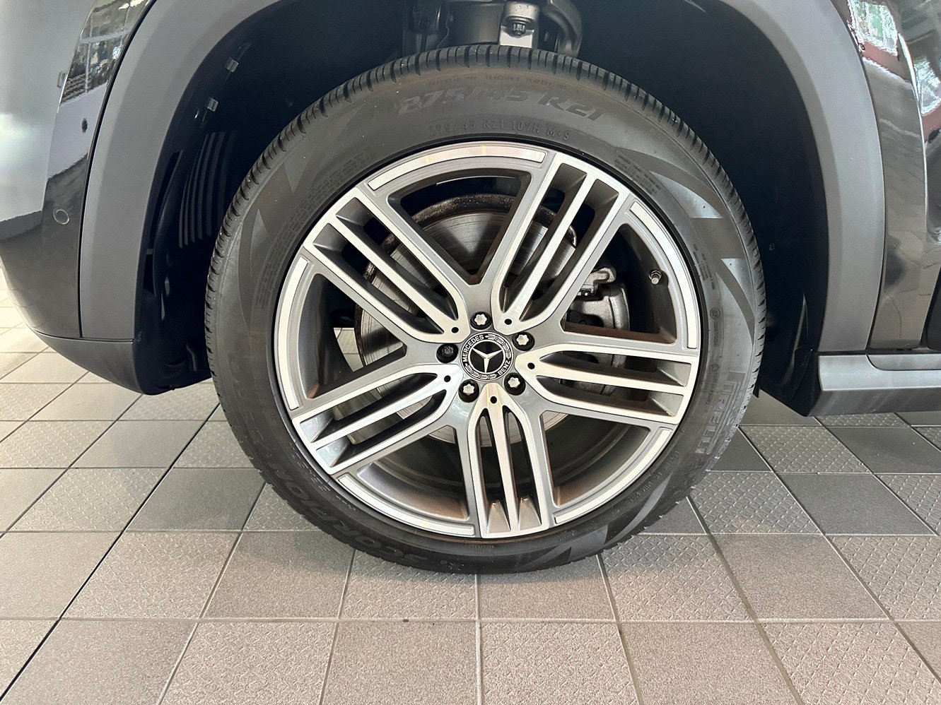 Certified 2025 Mercedes-Benz GLS 450 4MATIC image 46