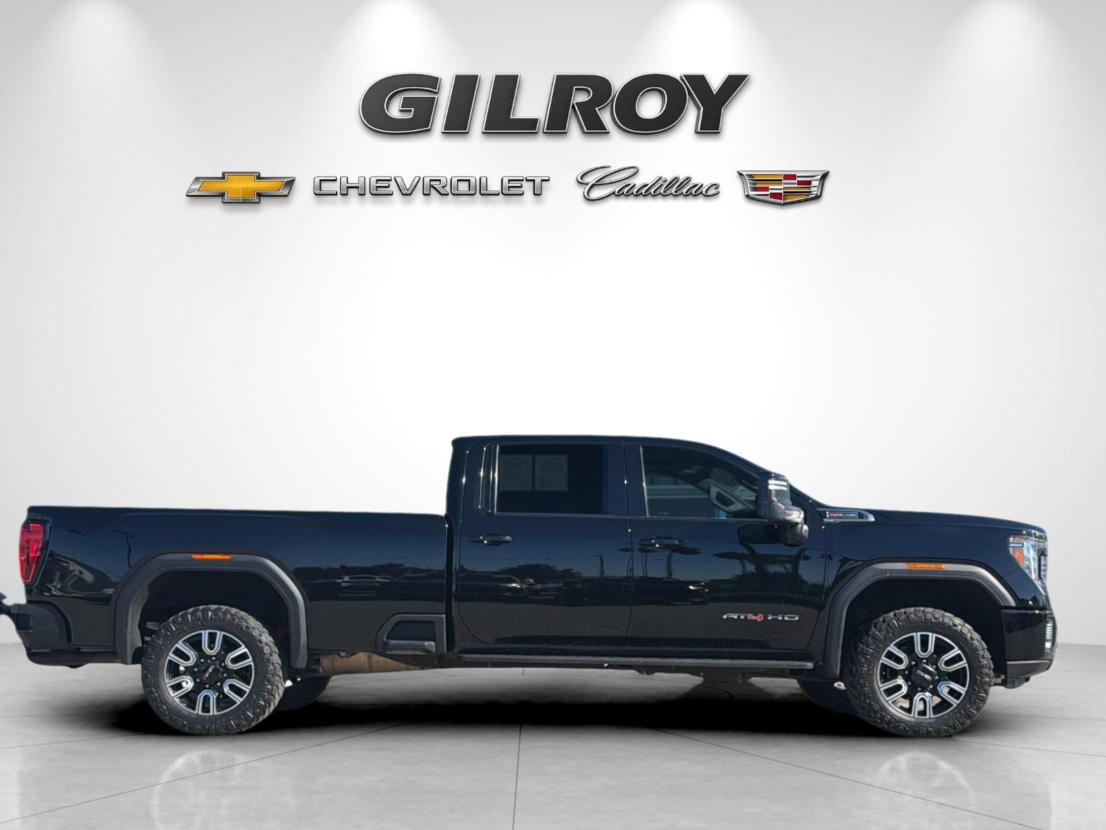 Used 2022 GMC Sierra 2500 AT4 w/ AT4 Premium Plus Package AWD/4WD image 2