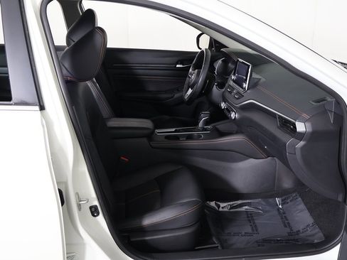 Used 2022 Nissan Altima 2.5 SR image 22