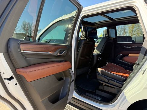 Used 2024 GMC Yukon Denali Ultimate image 22