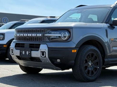 Used 2025 Ford Bronco Sport Badlands AWD/4WD image 37