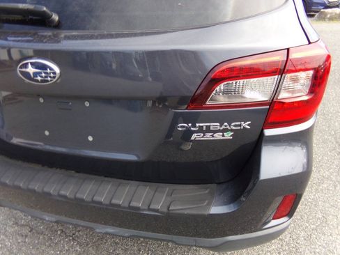 Used 2015 Subaru Outback 2.5i Limited AWD/4WD image 9