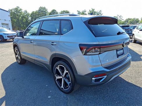 New 2025 Volkswagen Taos SEL image 3