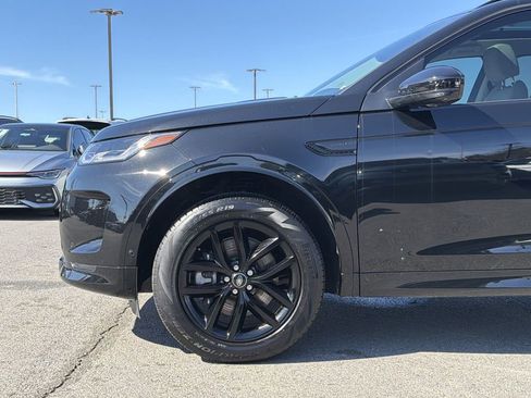 Used 2025 Land Rover Discovery Sport S image 9