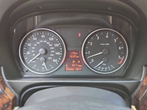 Used 2006 BMW 330xi Sedan image 18