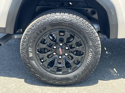 New 2026 GMC Canyon Elevation w/ Convenience Package AWD/4WD image 31
