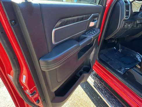 Used 2024 RAM 2500 Big Horn w/ Bed Utility Group image 14