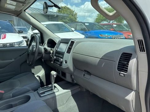 Used 2019 Nissan Frontier SV RWD image 10