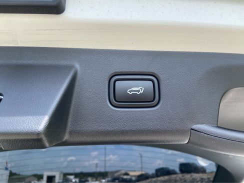 Used 2025 Hyundai Tucson SEL FWD image 8