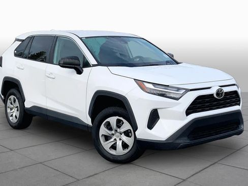 Used 2023 Toyota RAV4 LE FWD image 3