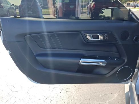 Used 2019 Ford Mustang GT Premium w/ Black Accent Package RWD image 12
