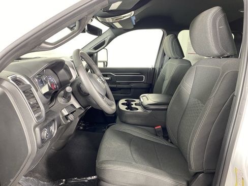 Used 2025 RAM 2500 Big Horn AWD/4WD image 15