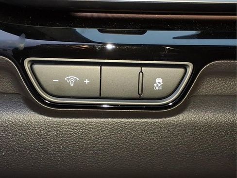 Used 2025 Kia Carnival SX Prestige image 19