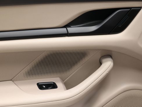 Used 2022 Porsche Taycan 4 Cross Turismo w/ Technology Package image 46