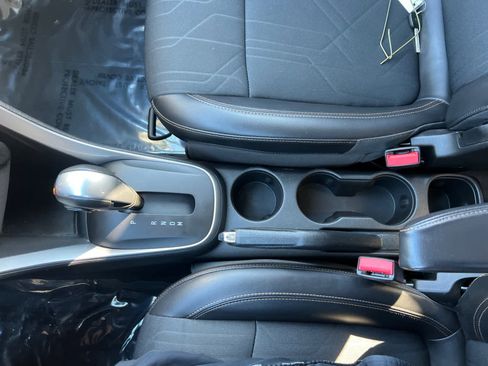 Used 2018 Chevrolet Trax LT w/ LT Convenience Package image 23