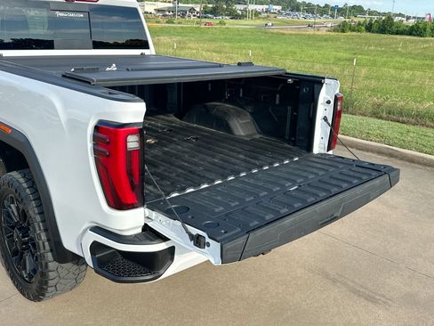 Used 2025 GMC Sierra 2500 Denali Ultimate AWD/4WD image 25