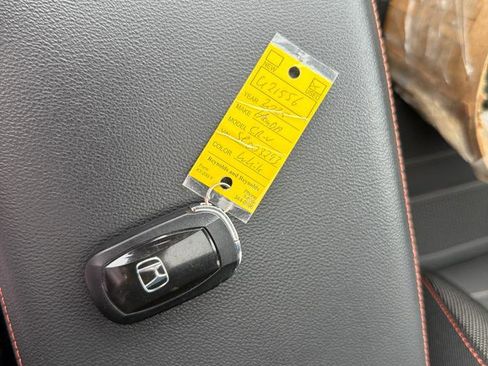 Used 2025 Honda CR-V Sport image 28