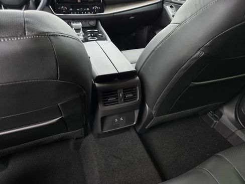 New 2026 Nissan Rogue Platinum AWD/4WD image 15