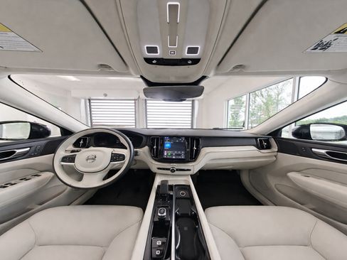 Certified 2023 Volvo XC60 B5 Plus w/ Climate Package AWD/4WD image 12
