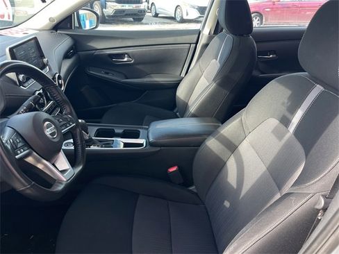 Used 2022 Nissan Sentra SV w/ Trunk Package image 9