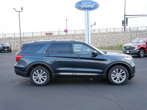 Used 2023 Ford Explorer Limited AWD/4WD image 4
