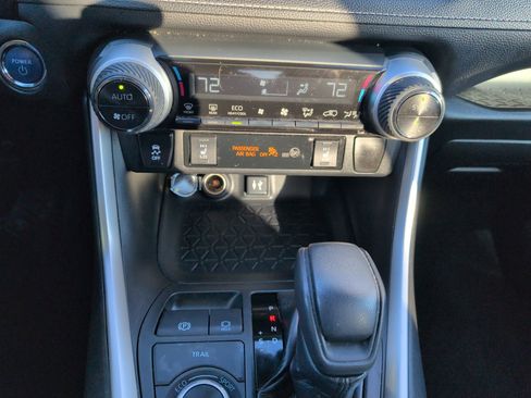 Used 2019 Toyota RAV4 XLE image 28