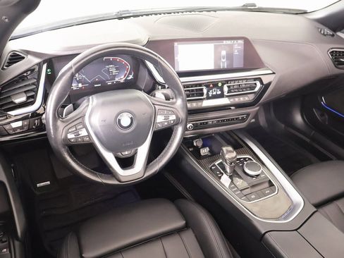 Used 2022 BMW Z4 sDrive30i image 2